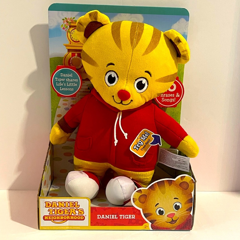 Daniel Tiger's Neighborhood 12" Friends Feature Tiger talking Plush toy NEW